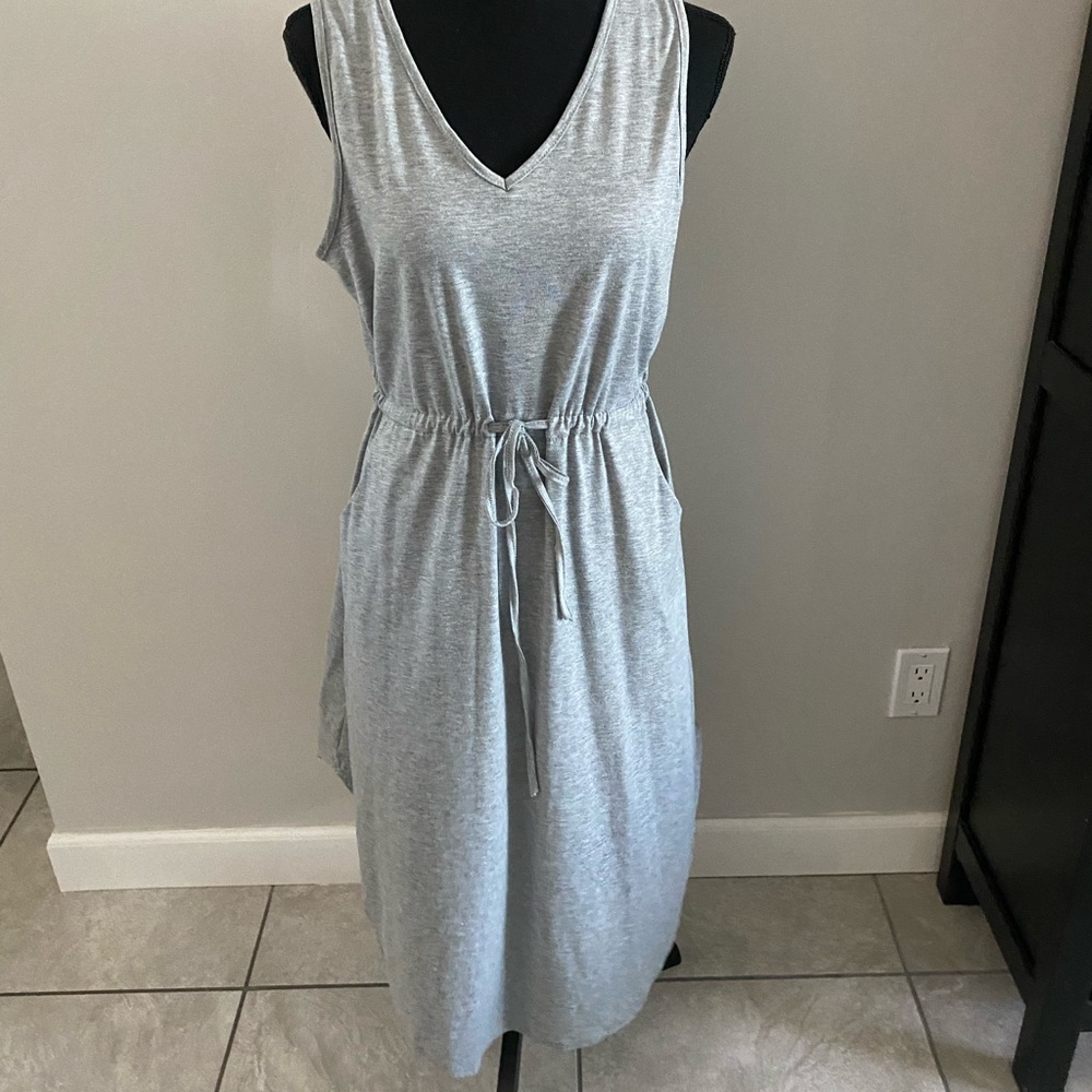 NWOT Light Gray Dress Barn Dress with Pockets